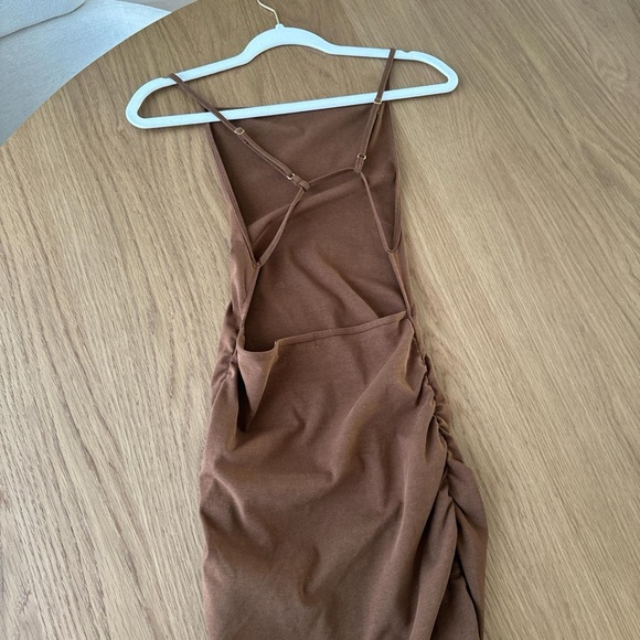 WeWoreWhat Brown Midi Dress - Picture 3 of 3